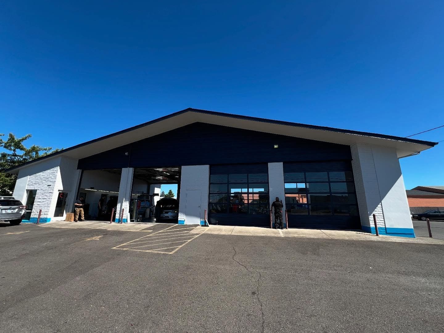 Commercial Auto Service Center Navy White Exterior